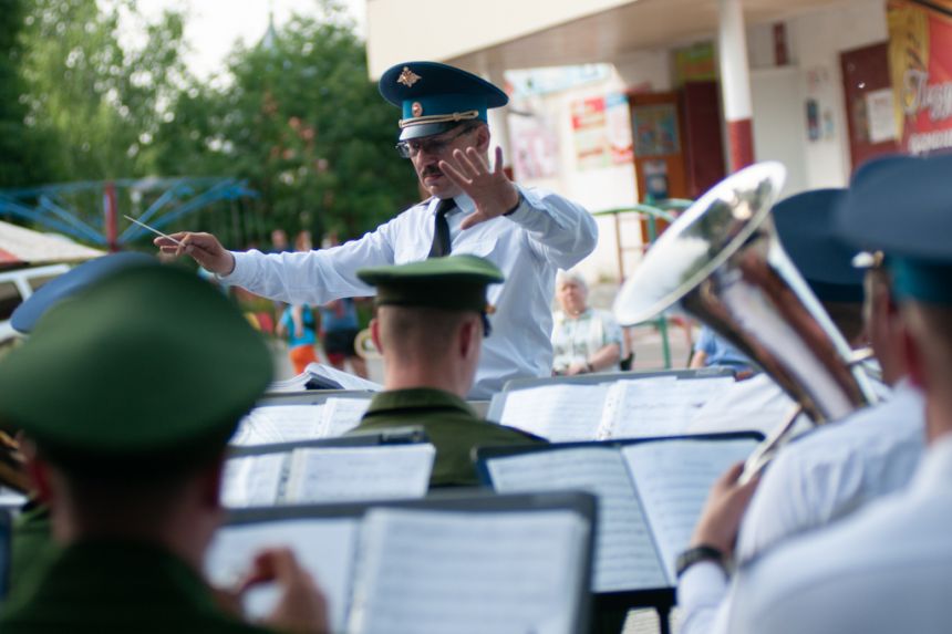 Сводный военный оркестр Тамбовского территориального гарнизона в с.Покрово-Пригородное (Фото А.Бучнев)