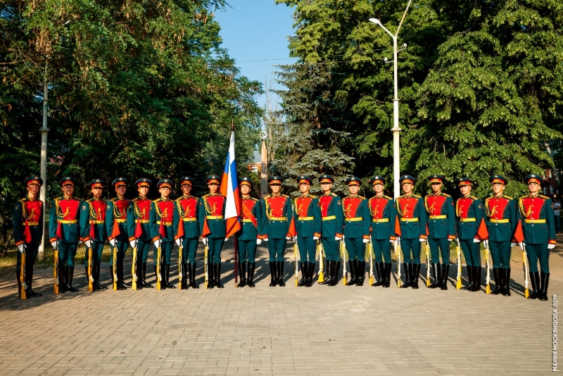Военный образцовый оркестр (Почетного караула) г. Москва, Центральная площадь г. Котовск (фото М.Москвицова)